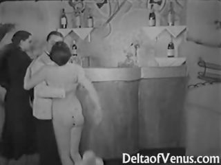 Antický xxx video 1930s - žena žena muž trojice - nudistický bar
