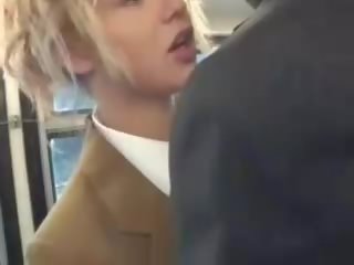 Blondin diva suga asiatiskapojke killar putz på den tåg